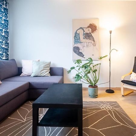 Flat With Balcony Near Bull Statue In Kadikoy Leilighet Istanbul Eksteriør bilde